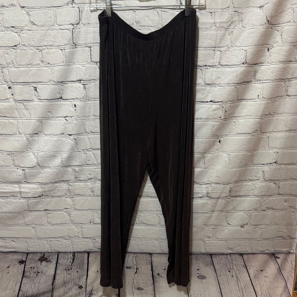 Chico’s Travelers Silky Comfy Stretchy Wrinkle Free Women's Pants dark brown